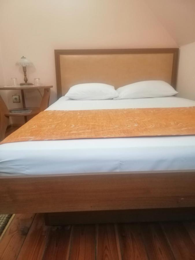 Gostiniy Dvor Non-Stop Hotel Kherson Luaran gambar