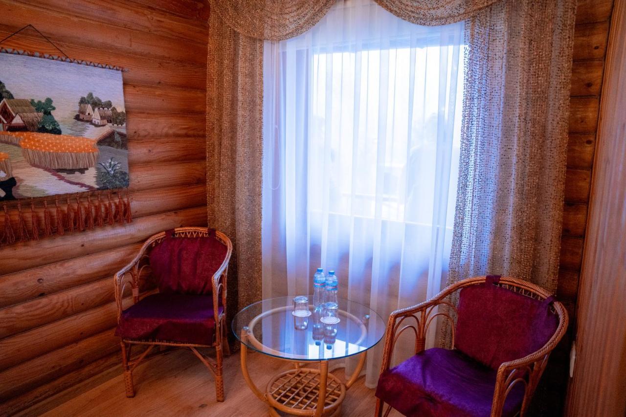 Gostiniy Dvor Non-Stop Hotel Kherson Luaran gambar