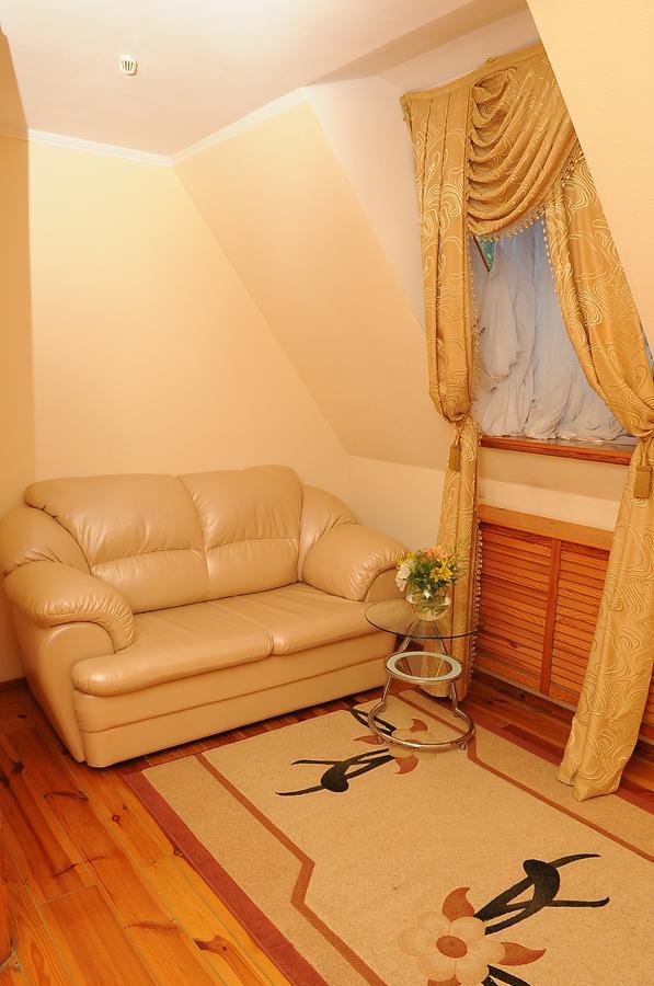 Gostiniy Dvor Non-Stop Hotel Kherson Luaran gambar