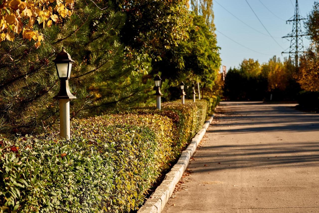 Gostiniy Dvor Non-Stop Hotel Kherson Luaran gambar